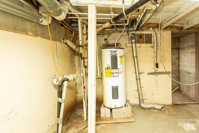 319 Jackson St, Twin Falls, ID 83301