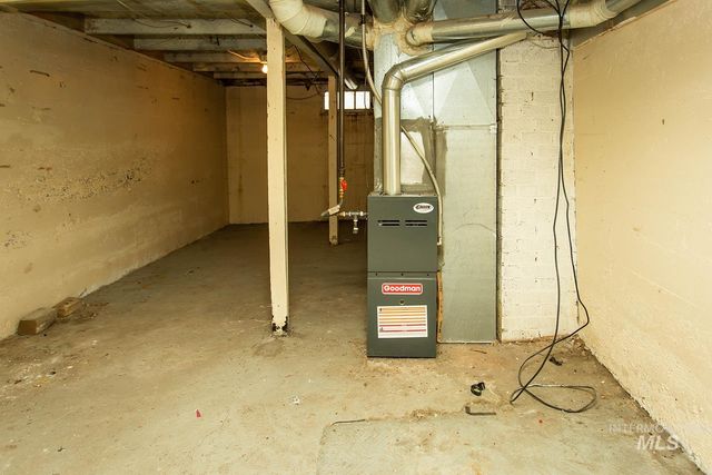 319 Jackson St, Twin Falls, ID 83301