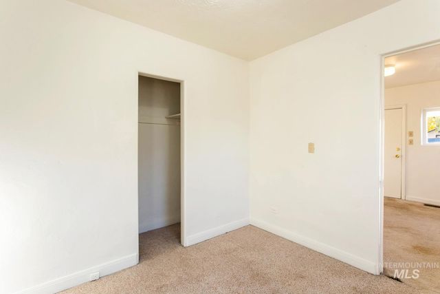 319 Jackson St, Twin Falls, ID 83301