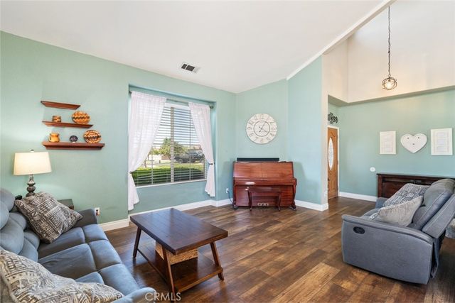 33852 Glenoaks, Yucaipa, CA 92399