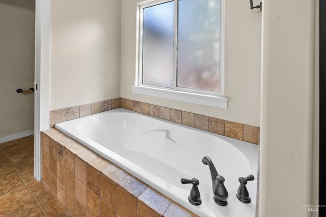 12805 W Berghan St, Boise, ID 83709