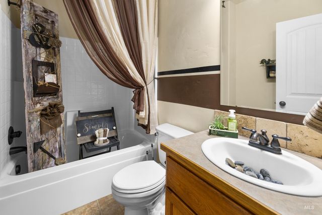 12805 W Berghan St, Boise, ID 83709