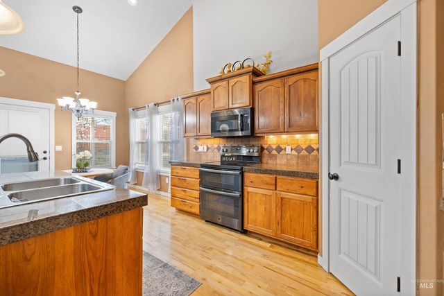 12805 W Berghan St, Boise, ID 83709