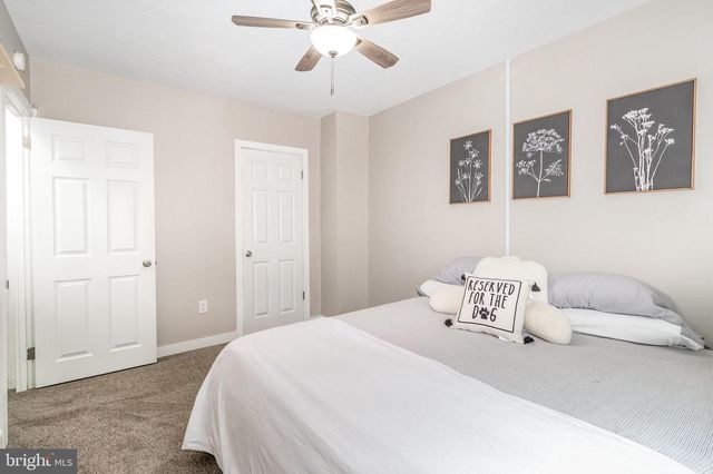 21 N EAST ST, Carlisle, PA 17013