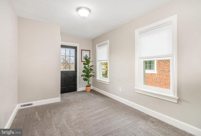 21 N EAST ST, Carlisle, PA 17013