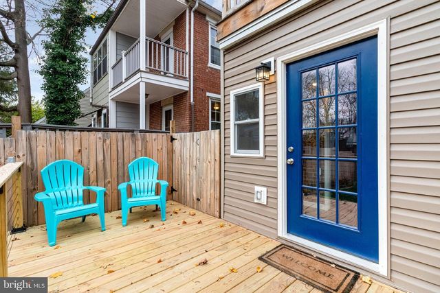 21 N EAST ST, Carlisle, PA 17013