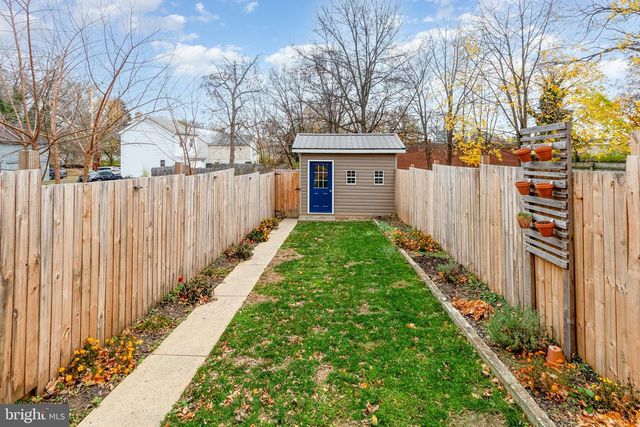 21 N EAST ST, Carlisle, PA 17013