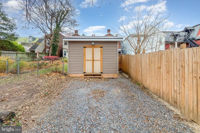 21 N EAST ST, Carlisle, PA 17013