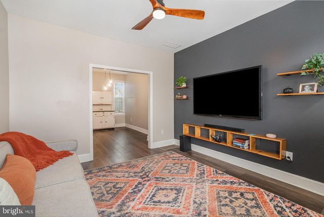 21 N EAST ST, Carlisle, PA 17013