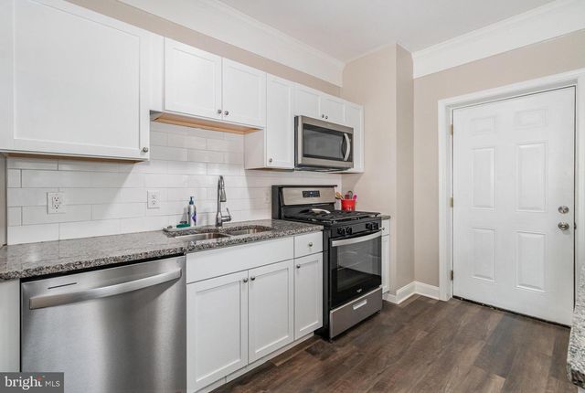 21 N EAST ST, Carlisle, PA 17013