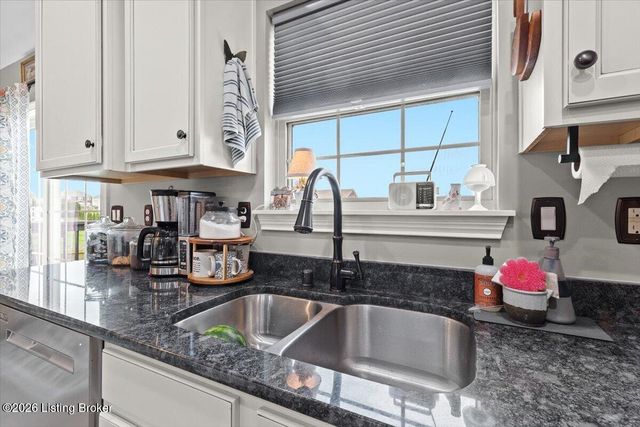 1105 Deer Fields Trace, La Grange, KY 40031