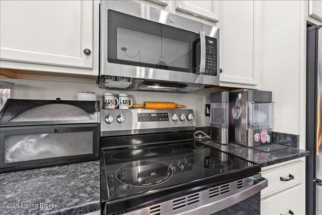 1105 Deer Fields Trace, La Grange, KY 40031