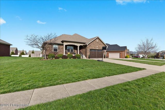 1105 Deer Fields Trace, La Grange, KY 40031
