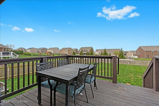 1105 Deer Fields Trace, La Grange, KY 40031