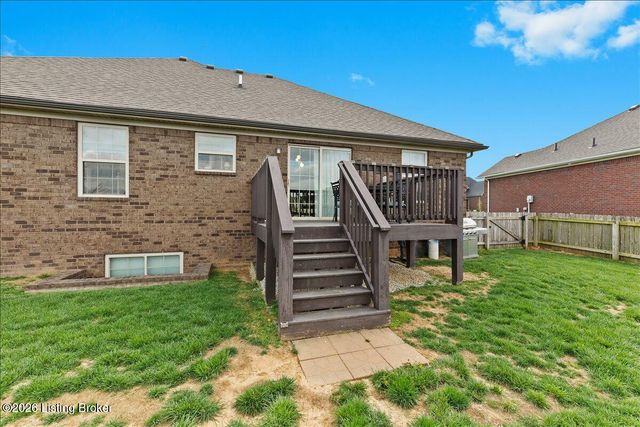 1105 Deer Fields Trace, La Grange, KY 40031