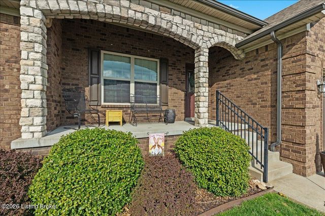 1105 Deer Fields Trace, La Grange, KY 40031