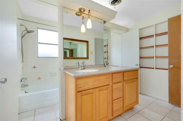 114 VENICE EAST BOULEVARD, Venice, FL 34293