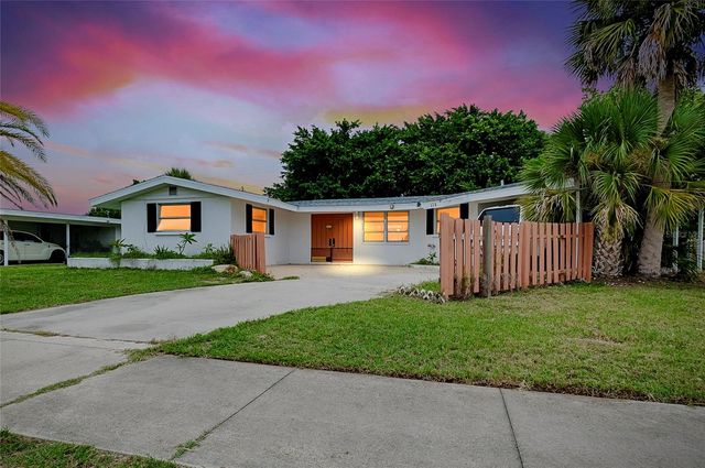 114 VENICE EAST BOULEVARD, Venice, FL 34293