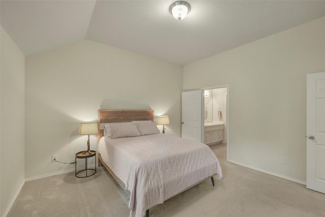 711 Hallsleigh Lane, Houston, TX 77090