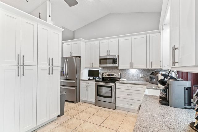 11929 NW 2ND Manor, Coral Springs, FL 33071