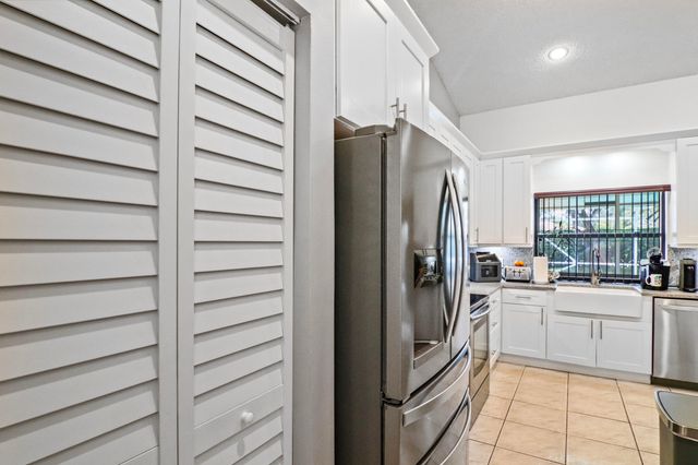 11929 NW 2ND Manor, Coral Springs, FL 33071