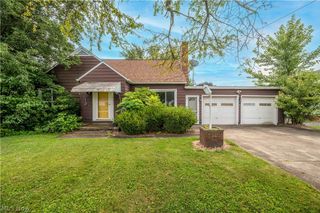 1433 Robbins Avenue, Niles, OH 44446