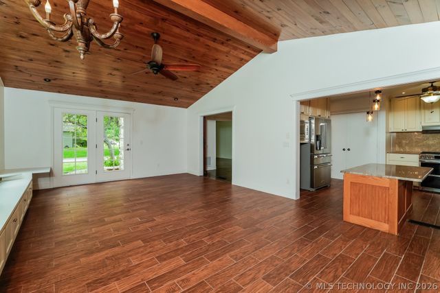 3132 S Owasso Avenue, Tulsa, OK 74105