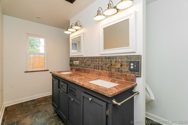 3132 S Owasso Avenue, Tulsa, OK 74105