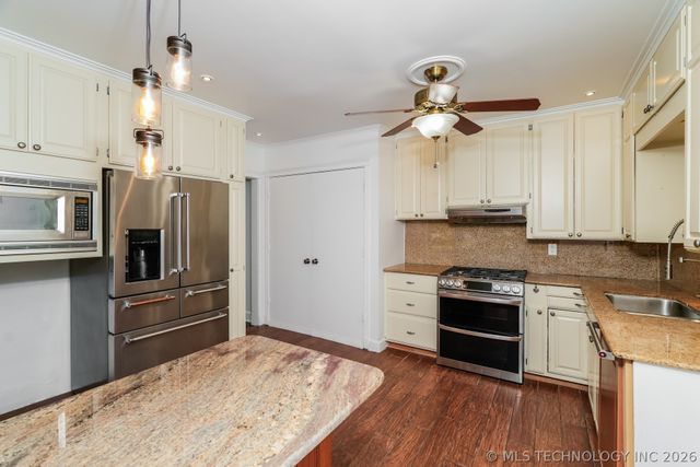 3132 S Owasso Avenue, Tulsa, OK 74105