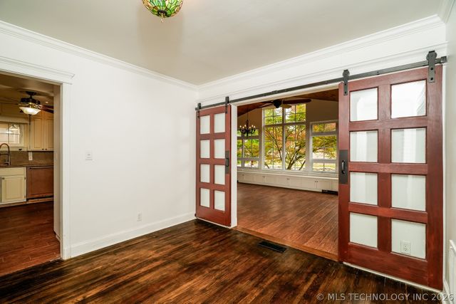 3132 S Owasso Avenue, Tulsa, OK 74105