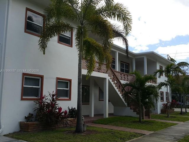901 SE 2nd Ct 4, Fort Lauderdale, FL 33301