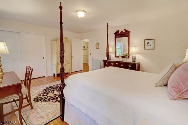 47 Lisa Dr, Chatham Twp., NJ 07928