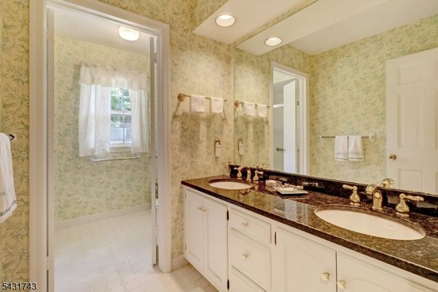 47 Lisa Dr, Chatham Twp., NJ 07928