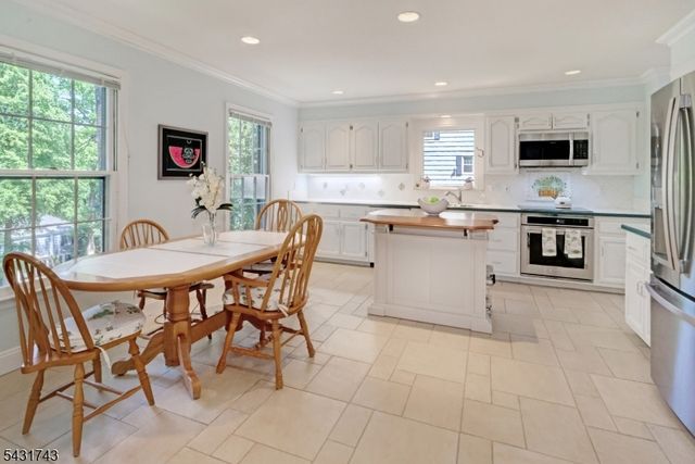 47 Lisa Dr, Chatham Twp., NJ 07928