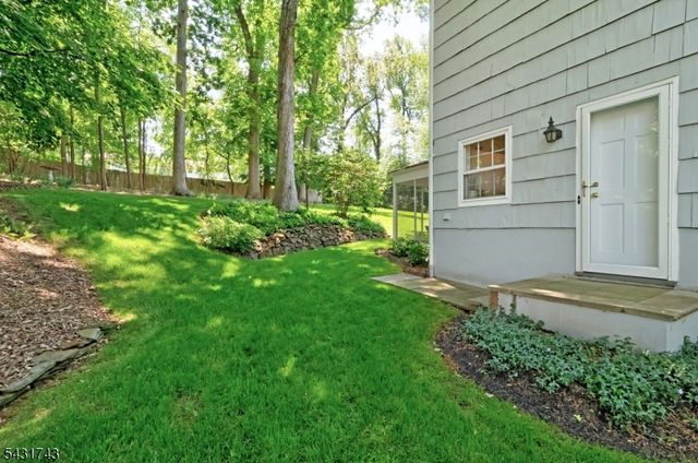47 Lisa Dr, Chatham Twp., NJ 07928