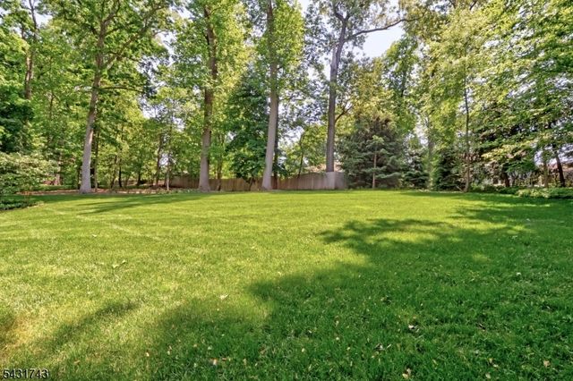 47 Lisa Dr, Chatham Twp., NJ 07928