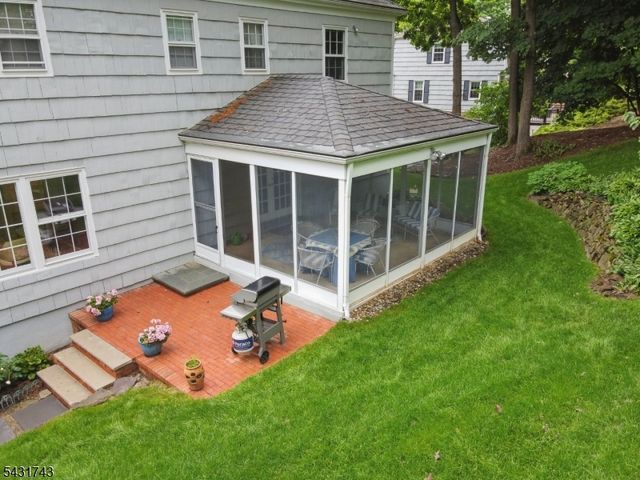 47 Lisa Dr, Chatham Twp., NJ 07928