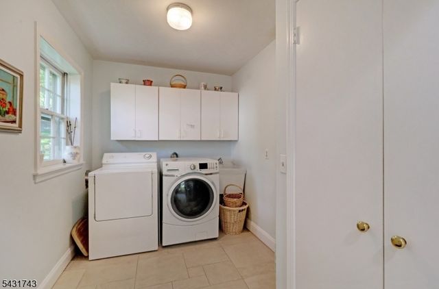 47 Lisa Dr, Chatham Twp., NJ 07928