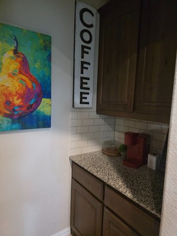 904 Royse Ridge Road, Ennis, TX 75119