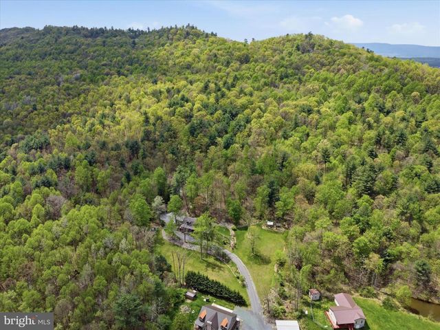 477 E BLACKBERRY LN, Mc Connellsburg, PA 17233