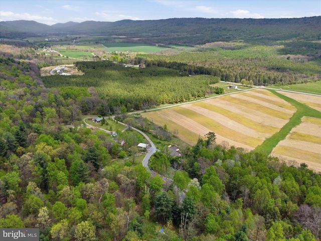 477 E BLACKBERRY LN, Mc Connellsburg, PA 17233