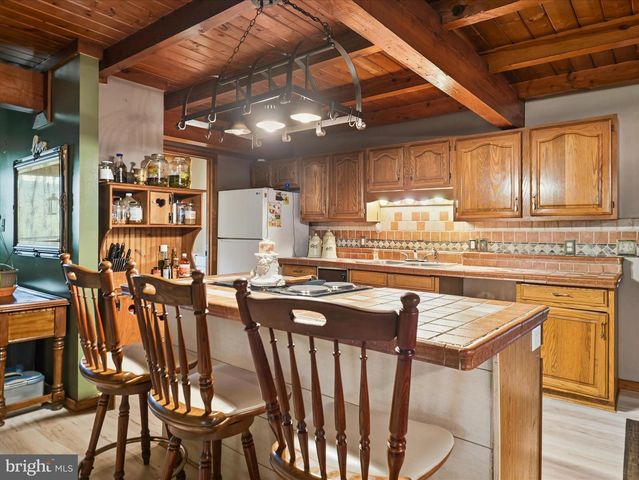 477 E BLACKBERRY LN, Mc Connellsburg, PA 17233