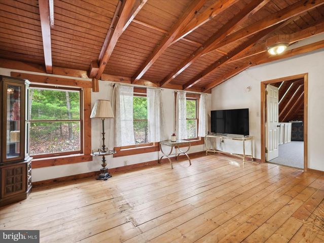 477 E BLACKBERRY LN, Mc Connellsburg, PA 17233