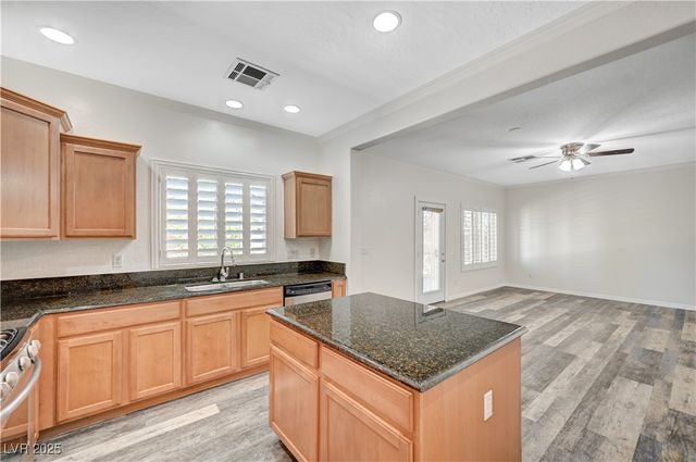 6620 Gray Juniper Avenue, Las Vegas, NV 89130