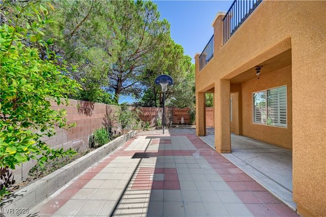 6620 Gray Juniper Avenue, Las Vegas, NV 89130