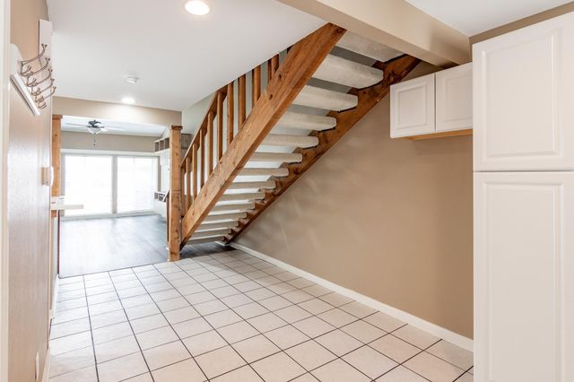 44 April Point Drive S, Montgomery, TX 77356