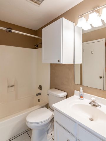 44 April Point Drive S, Montgomery, TX 77356