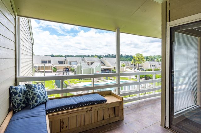 44 April Point Drive S, Montgomery, TX 77356