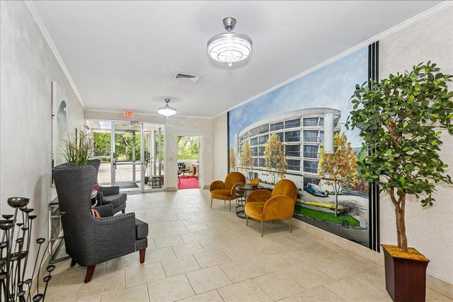 1401 W River Blvd, Wichita, KS 67203