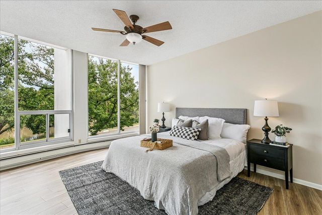 1401 W River Blvd, Wichita, KS 67203